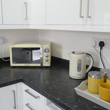 Spacious 6 Bed Home Near City & Albion Stadium Perfect For Contractors! Birmingam Exterior foto